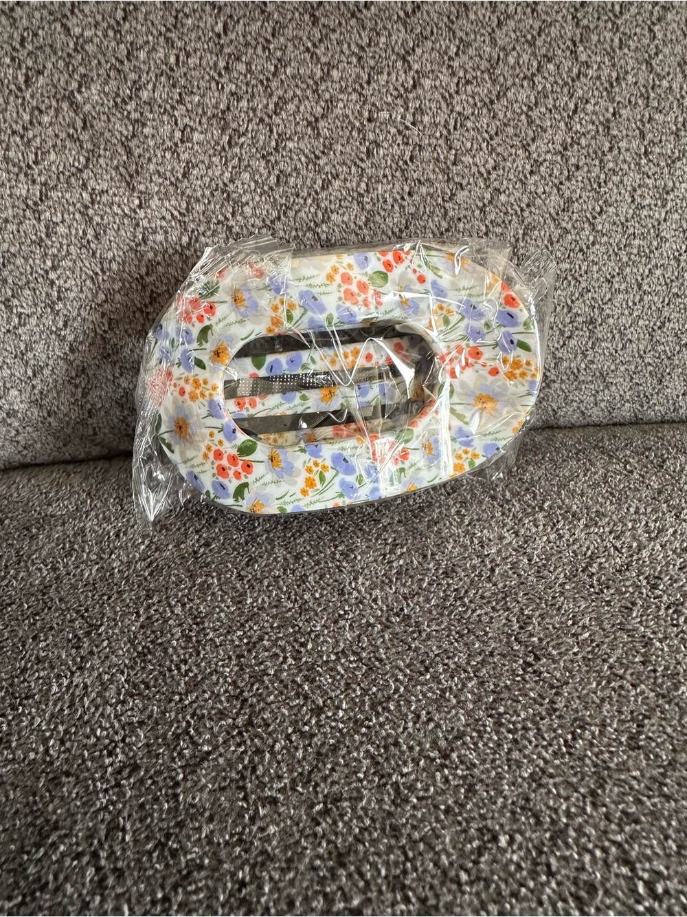 New Floral Lay Flat Clip!!